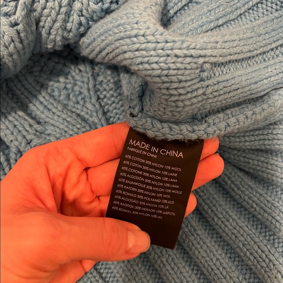 Club monaco sweater - Picture 3 of 7